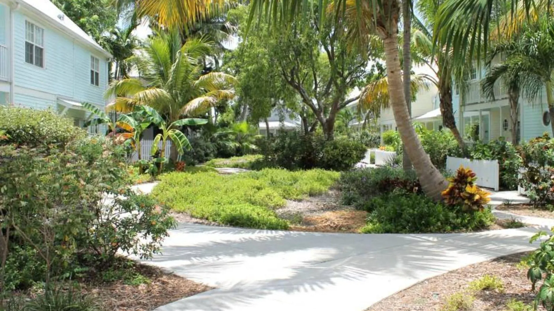 Linger Longer By Avantstay Key West Walkable Gated Community Shared Pool Week Long Stays Only