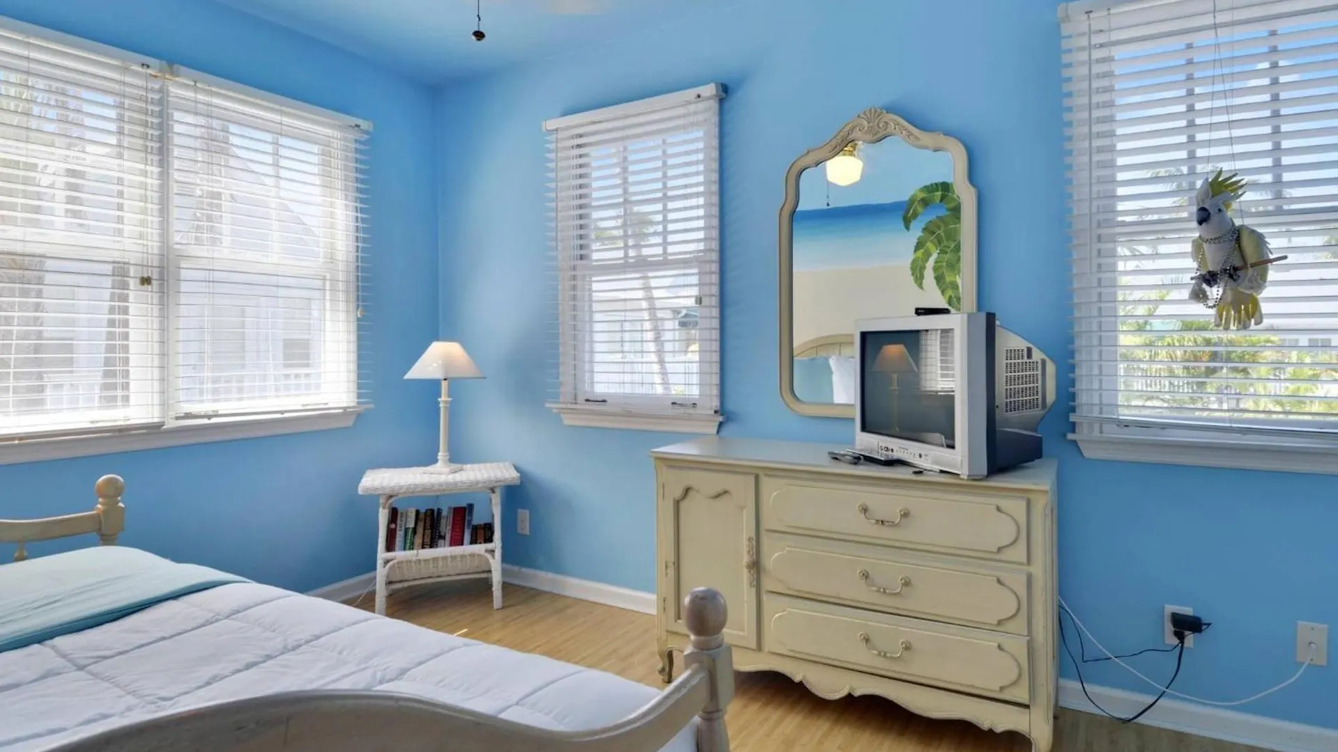 Holiday home Linger Longer By Avantstay Key West Walkable Gated Community Shared Pool Week Long Stays Only