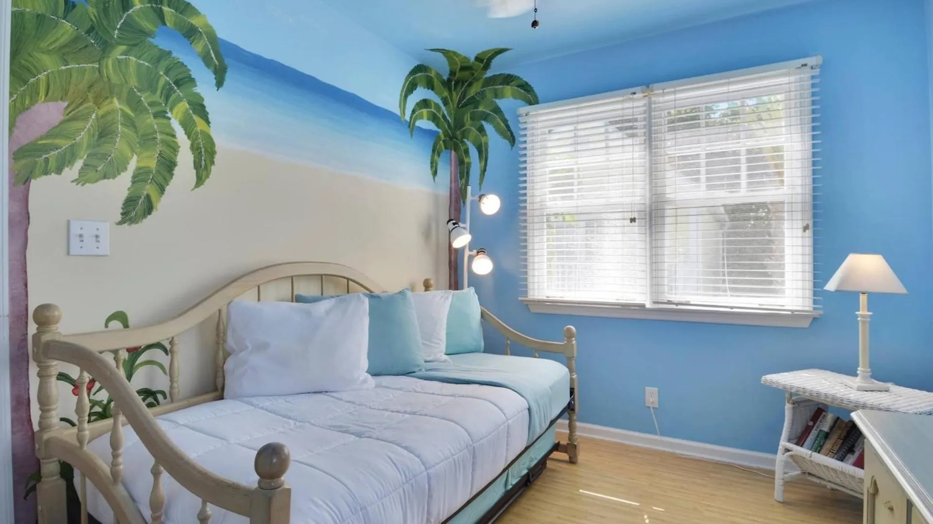 Linger Longer By Avantstay Key West Walkable Gated Community Shared Pool Week Long Stays Only United States