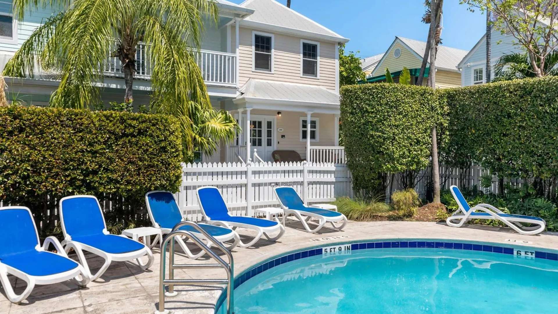 Linger Longer By Avantstay Key West Walkable Gated Community Shared Pool Week Long Stays Only