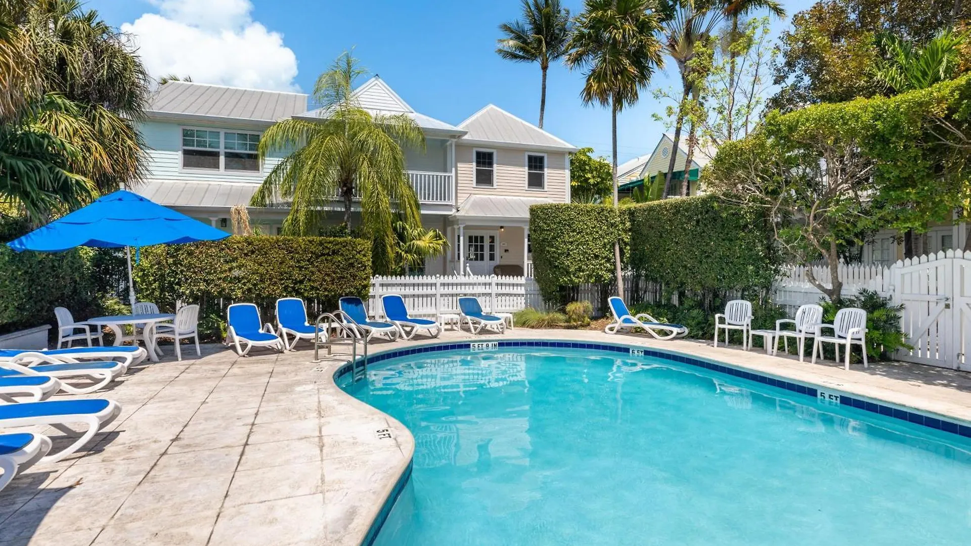 Linger Longer By Avantstay Key West Walkable Gated Community Shared Pool Week Long Stays Only