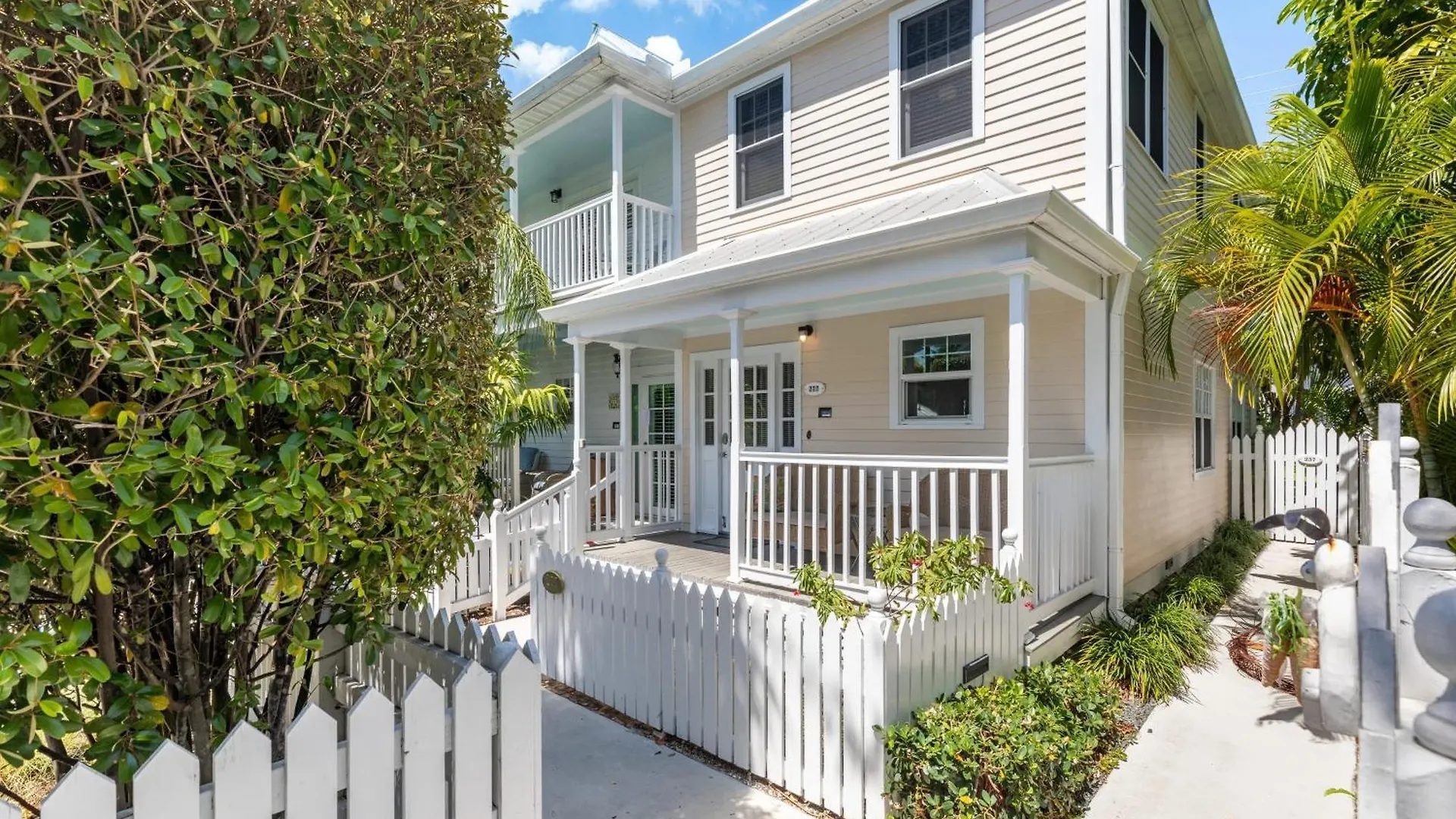 Holiday home Linger Longer By Avantstay Key West Walkable Gated Community Shared Pool Week Long Stays Only