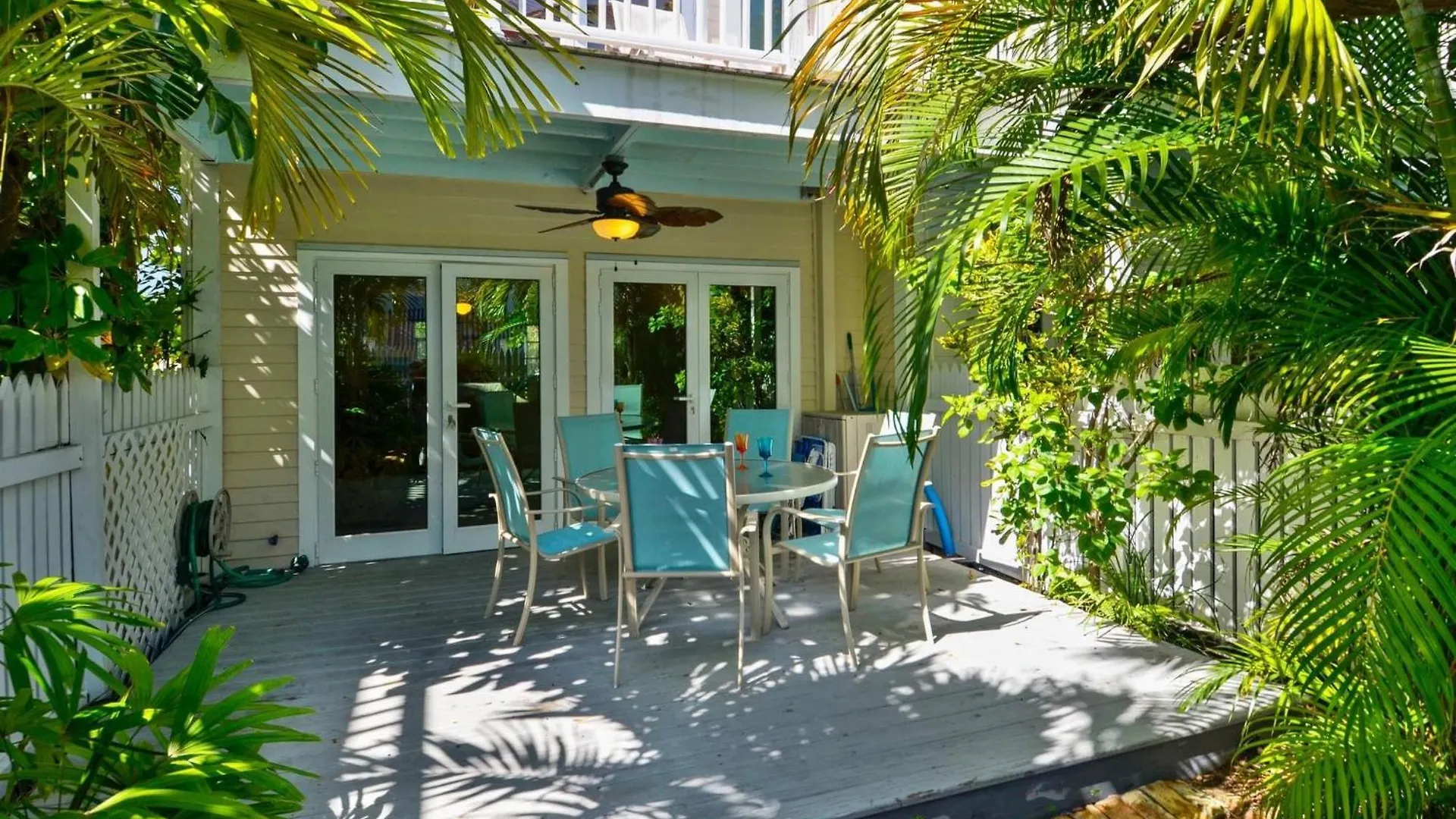 Dom wakacyjny Linger Longer By Avantstay Key West Walkable Gated Community Shared Pool Week Long Stays Only